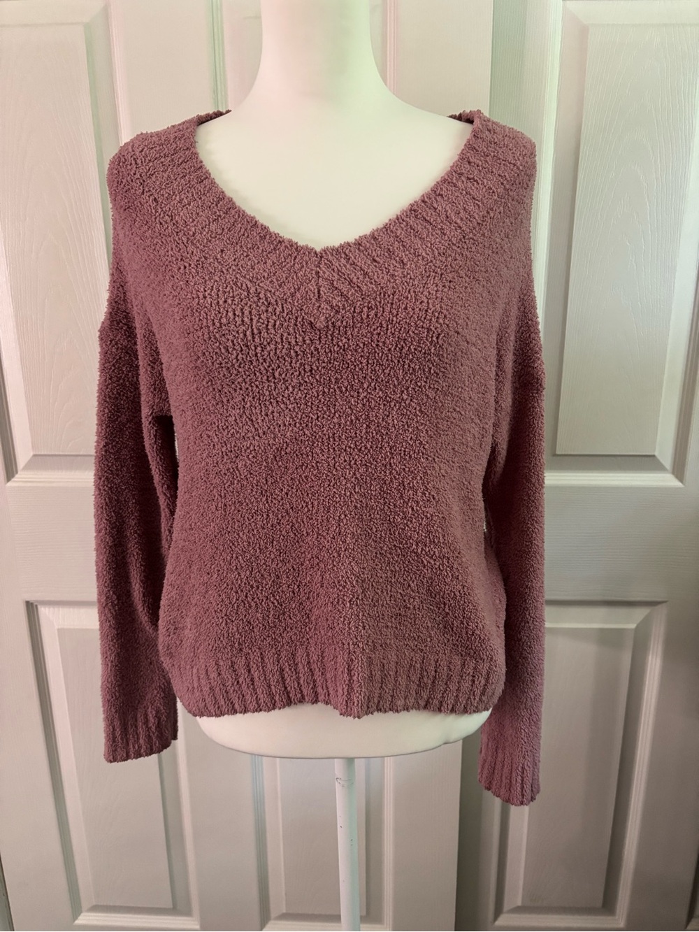 Jolie & Joy by FCT With Love Mauve Plush V Neck Womens Sweater